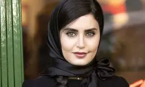 تیپ متفاوت و کمتر دیده شده از الناز شاکردوست در یک کافه