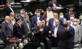 تاکتیک تندروها برای حذف جریان قالیباف /اختلاف دولت و مجلس بیشتر می شود