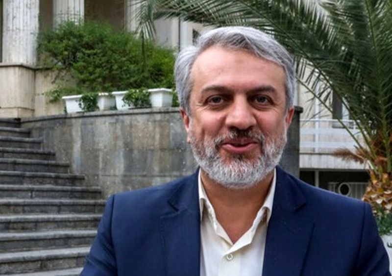 فاطمی امین در واکنش به شایعه برکناری اش: شوخی نکنید!