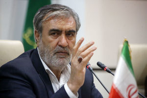 با تجهیزات جنگی و انسجام داخلی، ایران خدشه‌ناپذیر است

