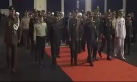 وداع فرماندهان ارشد نیروهای مسلح با فرمانده شهید کل قوا
