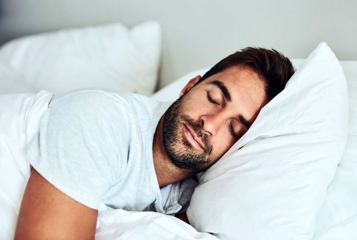 ۵ افسانه در مورد خواب: باور‌های غلط رایج که باید کنار گذاشته شوند