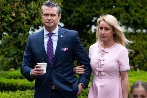 مصائب پنتاگون در رتق و فتق امورات همسر وزیر