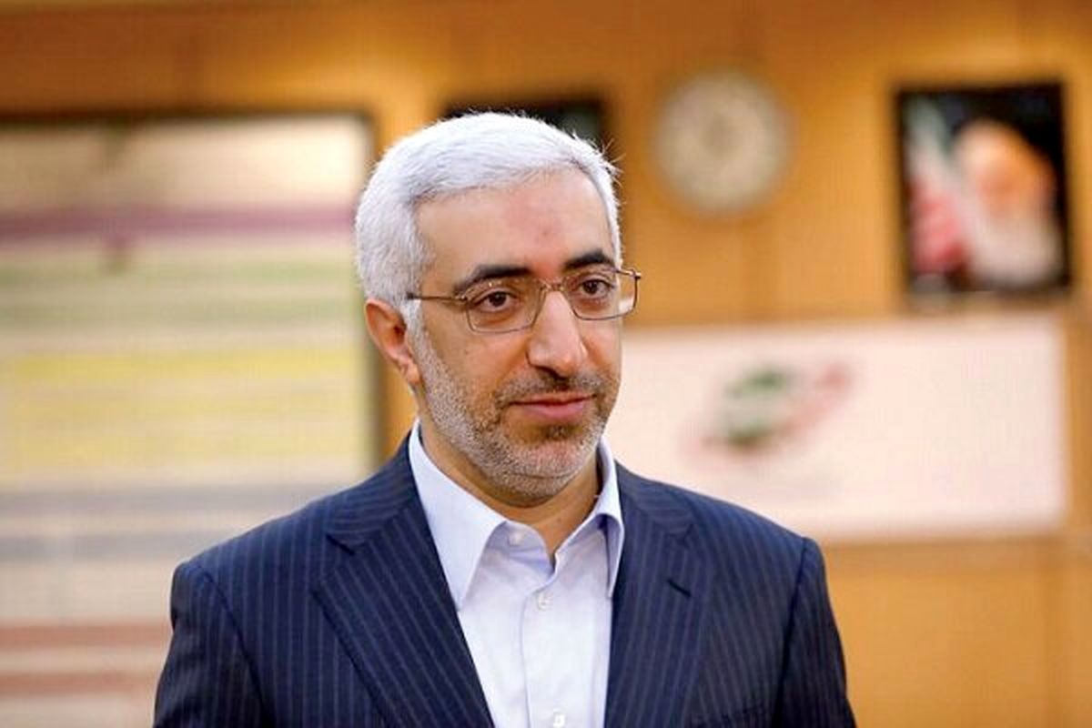 عشقی: بورس را نمیتوان دستوری اداره کرد/ هیجان بازار عادی نیست