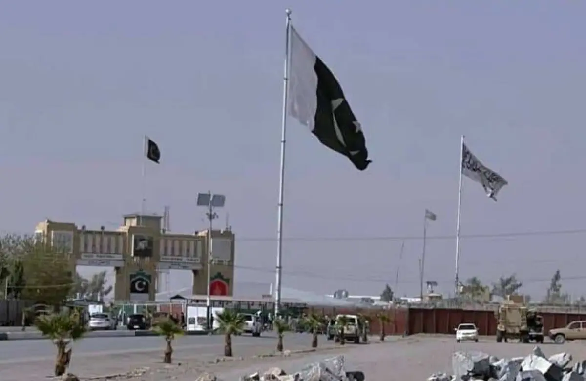 درگیری شدید مرزی افغانستان و پاکستان در گذرگاه سپین‌بولدک/ در ورودی گذرگاه موسوم به «در دوستی» منفجر شد/ ویدئو