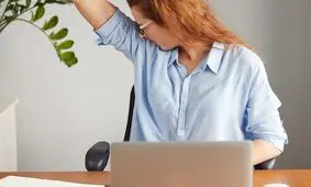 از بین بردن بوی بد بدن با ۶ روش ساده خانگی/ ویدئو 