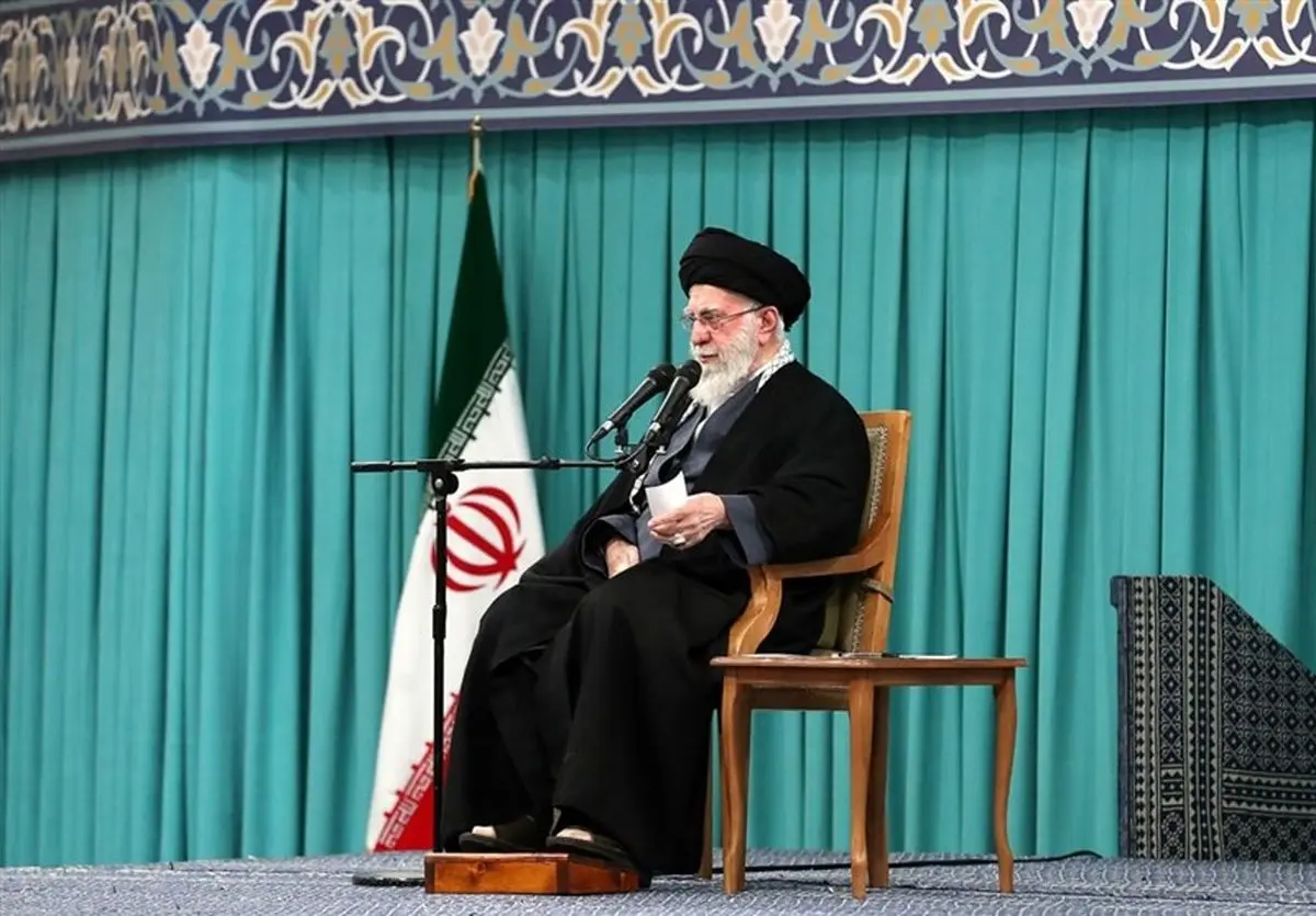 رهبر انقلاب: رئیس‌جمهور آمریکا مجرم است/ مجرمان را رها نمی‌کنیم