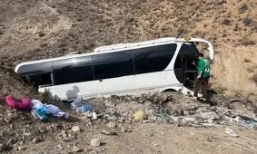 واژگونی اتوبوس در محور هراز/ حادثه بدون فوتی اما با مصدومیت ۱۰ نفر گزارش شد 