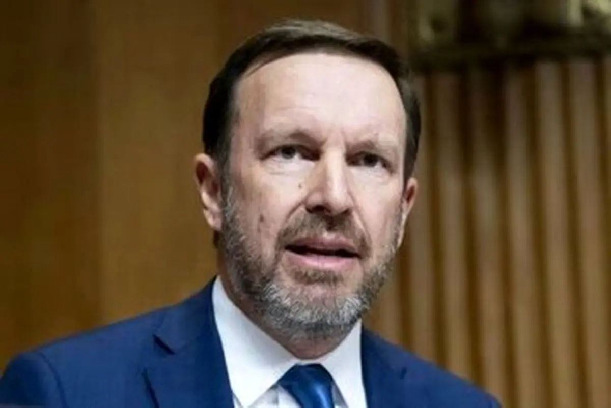 سناتور آمریکایی: حالا تنگه هرمز را می‌بندیم؛ این به همان اندازه که فکر می‌کنید احمقانه است