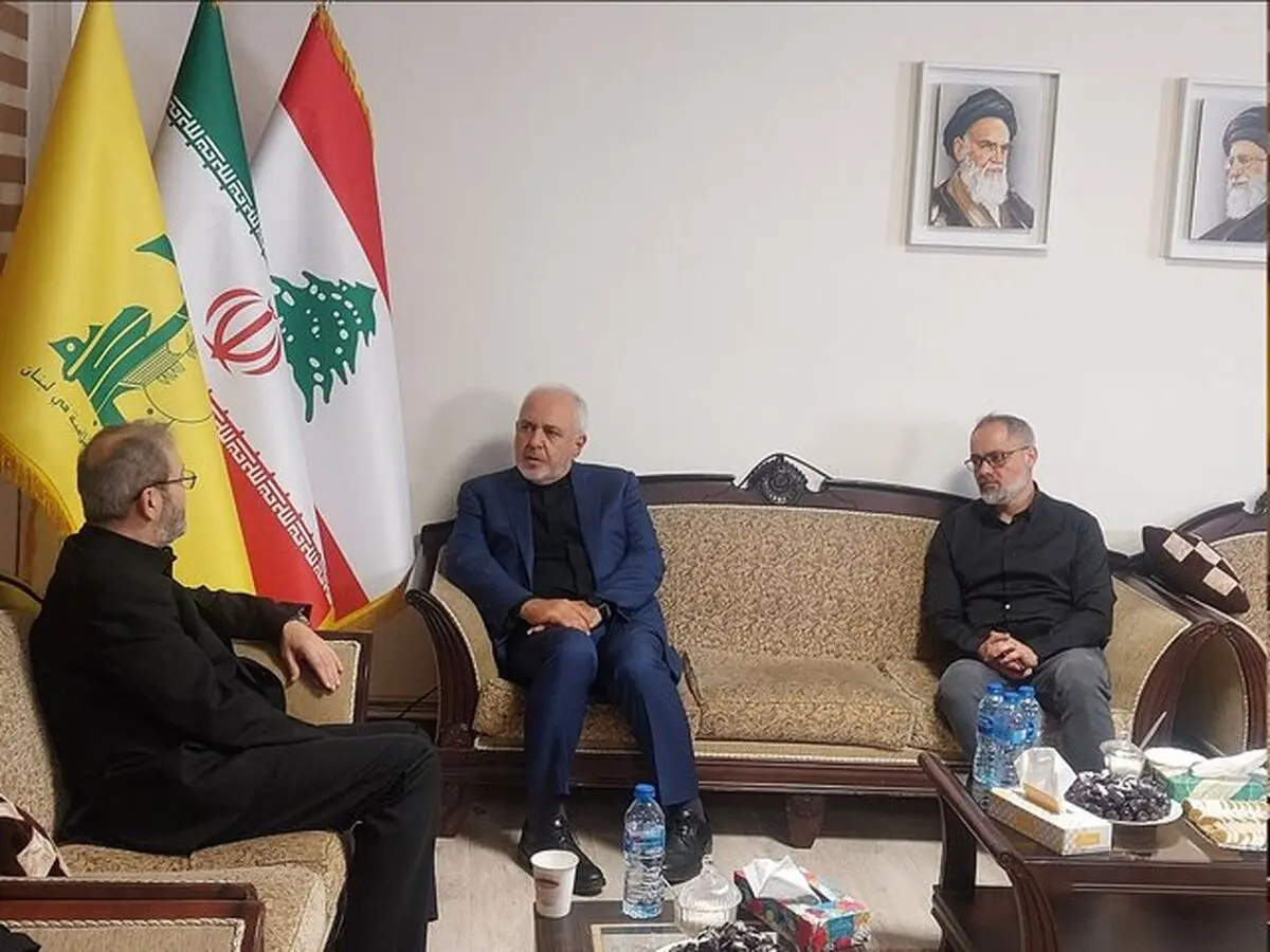 حضور ظریف در دفتر حزب‌الله در تهران برای عرض تسلیت

