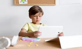 با فرزندی که می‌خواهد بلاگر یا یوتیوبر شود چه کنیم؟