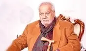 سفر در زمان؛ «ناصر ملک مطیعی» در حال شنا در دریا و به همراه دوستان اش؛ دهه 60 