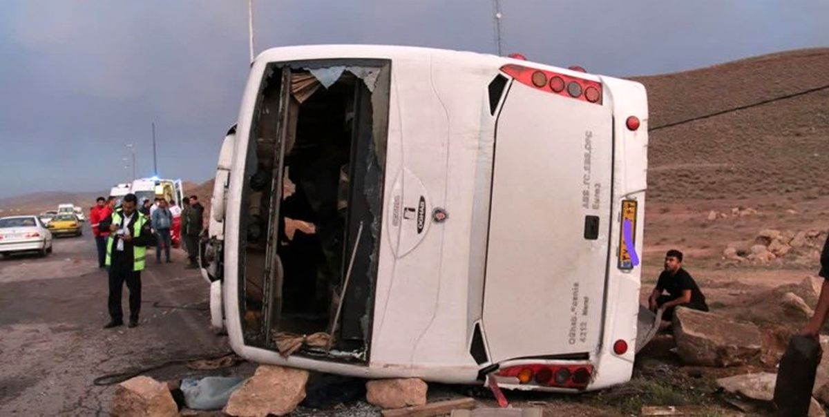 واژگونی اتوبوس حامل زائرین در مسیر ایلام _مهران