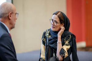 انتقاد تند سایت جبهه پایداری از حجاب خانم معاون 