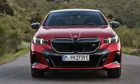 سری5 جدید ب ام و معرفی شد/ به آینه نگاه کن، مسیر را تغییر بده