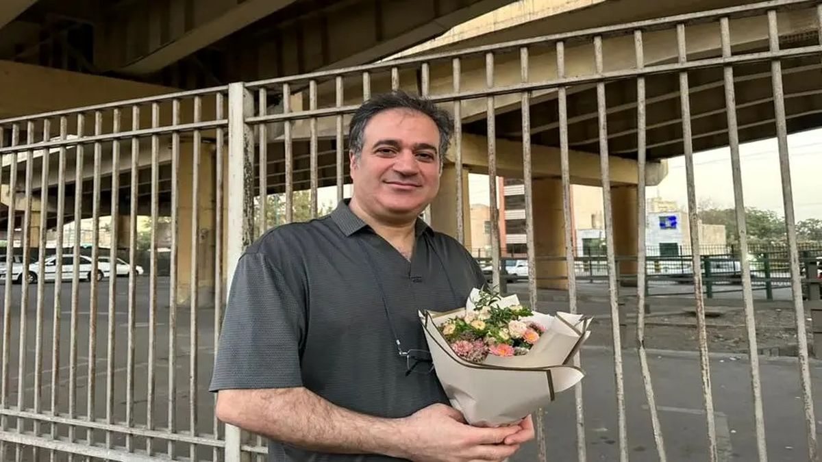 مهدی محمودیان آزاد شد


