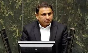  عرش الهی با ریاکاری و تبعیض و اختلاس به لرزه در خواهد آمد نه با موی دختران سرزمینم/ حجاب و عفاف  لزوماً منطبق با هم نیستند/ مردم احساس می‌کنند مسابقه‌ای صرفاً جهت خوردن و بردن بیشتر در بین دو جناح  در حال انجام است