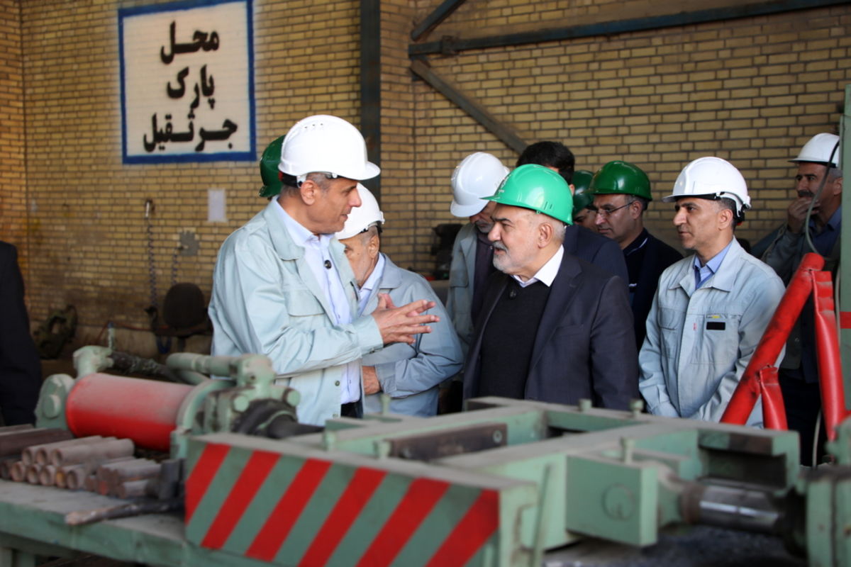 بازدید استاندار خوزستان از واحدهای تولیدی شهرکهای صنعتی اهواز/ حمایت از تولید، اولویت اصلی دولت