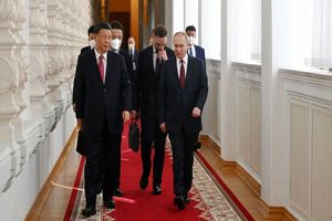 لحظه‌ خداحافظی گرم رئیس‌جمهور چین و پوتین در کرملین/ ویدئو