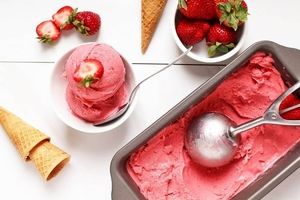 طرز تهیه بستنی میوه ای در منزل با روشی آسان