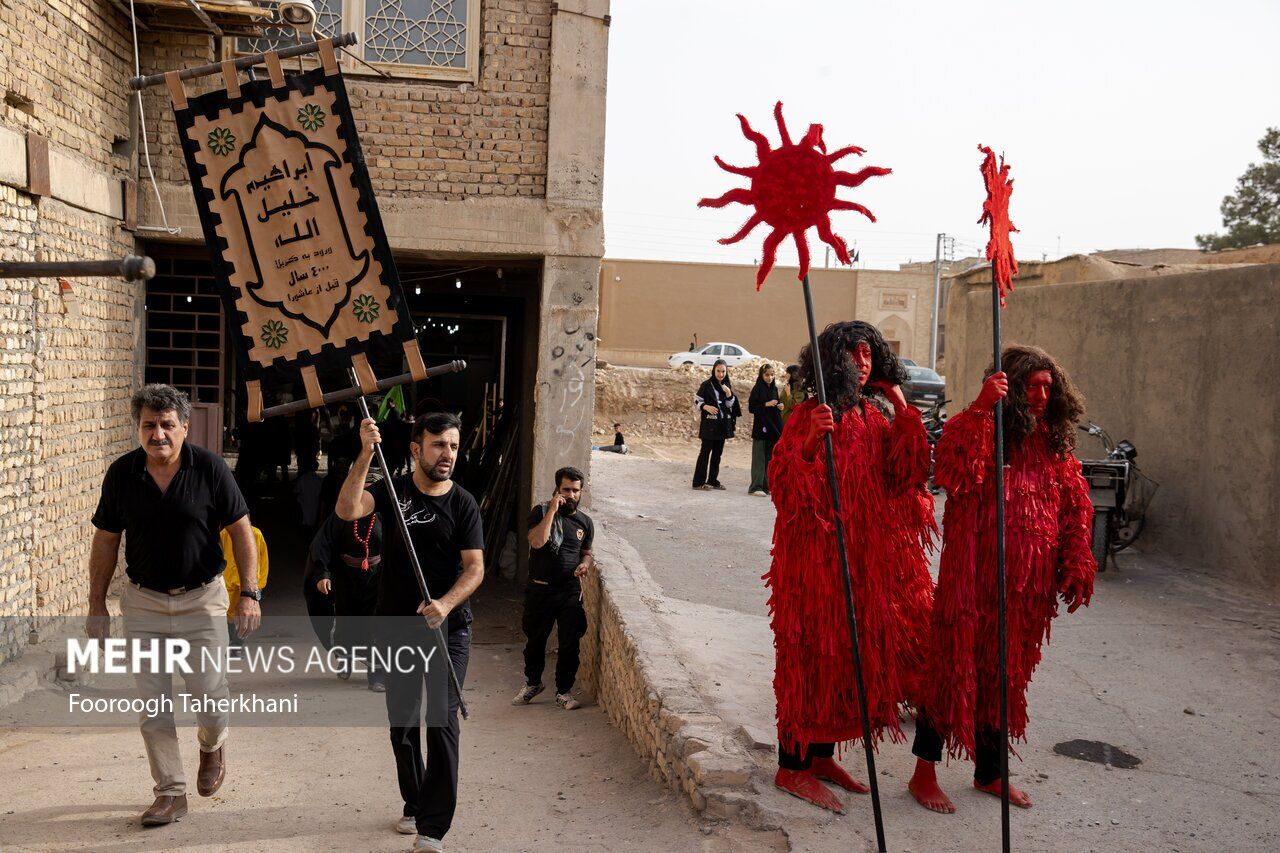 تصاویر: کاروان نمادین لشکر جن‌ها در نوش آباد