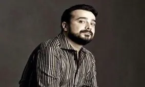 سبزی پاک کردن آقای بازیگر پشت ترافیک