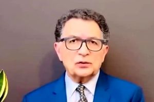 مسعود بهنود: جمهوری اسلامی ریشه‌دارتر از آن است که با شعار یا حمله خارجی براندازی شود/ ویدئو


