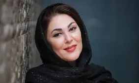 لاله اسکندری: ایران من تو بمان...