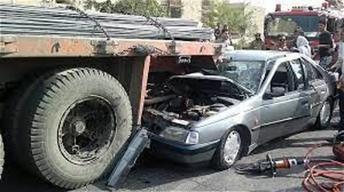 تصادف پژو با کامیون 2 قربانی گرفت
