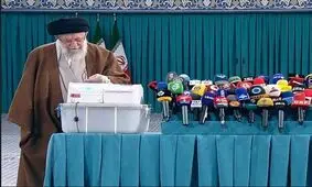 رهبر انقلاب رای خود را به صندوق انداختند/ ویدئو

