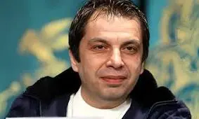 ماجرای موتورسواری عباس جمشیدی‌فر و جواد عزتی با براوو/ ویدئو