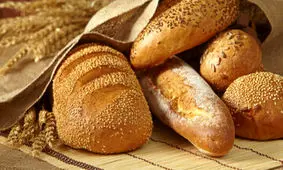 کنجد روی نان‌های سنتی مفید است؟