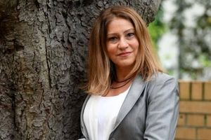 نرگس اسکندری، زن ایرانی که سالها شهردار فرانکفورت است، کیست؟