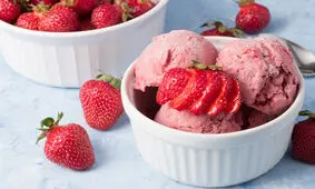 طرز تهیه بستنی میوه‌ای در منزل با روشی آسان