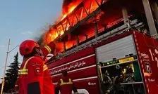 حریق در نمای یکی از برج‌های چیتگر/ آتش اطفا و عملیات جستجو و تخلیه دود ادامه دارد
