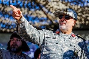 اظهارات فرمانده سپاه از نقش هالیوود و سلبریتی ها در جریان سازی علیه ایران