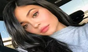 چهره ی ضعیف و بی حال کایلی جنر بعد زایمان