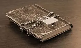 پنج کتاب که مطالعه آن‌ها ممنوع بود