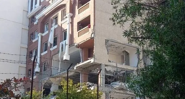 صدای انفجار در بندرعباس؛ مربوط به حادثه در منزل مسکونی است/ ۱۰ مصدوم در انفجار ساختمان/ تصاویر