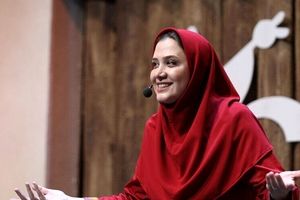 تصاویری از سارا روستاپور و دخترش در پاریس و کنار برج ایفل