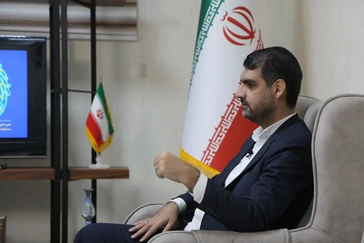 برای خدا، وزیر میراث فرهنگی را بابت کنسرت زن نیمه برهنه در قم استیضاح کنید

