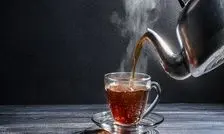یک باور غلط درباره نوشیدن چای داغ