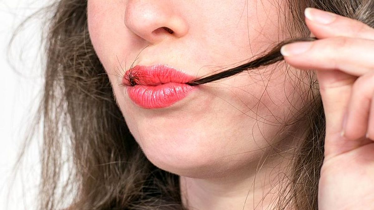 پزشکان یک کیلو مو را از معده یک زن بیرون کشیدند؛ سندرم راپونزل یا بیاختیاری موخوری چیست؟