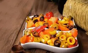 طرز تهیه ترشی یونانی/ ویدئو