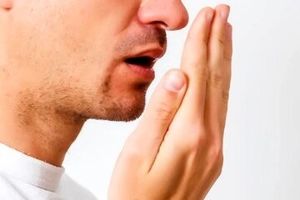 ۱۰ راهکار ساده برای رفع بوی بد دهان/ اینفوگرافیک