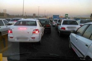 مسدود شدن جاده اصلی ورامین به تهران در روز تعطیل/ نبود راه جایگزین و معطلی ۱۵ ساله مترو