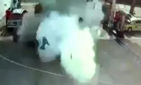 انفجار مرگبار ماشین در پمپ بنزین/ ویدئو+18