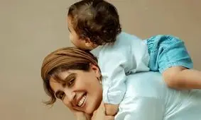 عکس‌های جدید مونا کرمی در کنار فرزندش حامی 