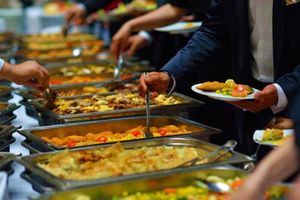 ویدیویی جنجالی از سلف دانشگاه منتظری در مشهد