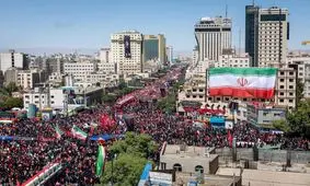 واشنگتن‌پست: پس از تشییع باشکوه رهبر، مقامات ایرانی جسورتر شده‌اند